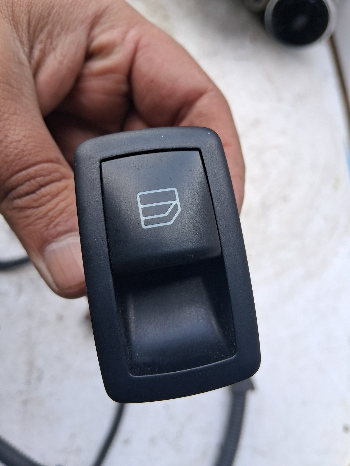 2008 MERCEDES B CLASS W245 NSF PASSENGER SIDE FRONT WINDOW SWITCH A2518200510