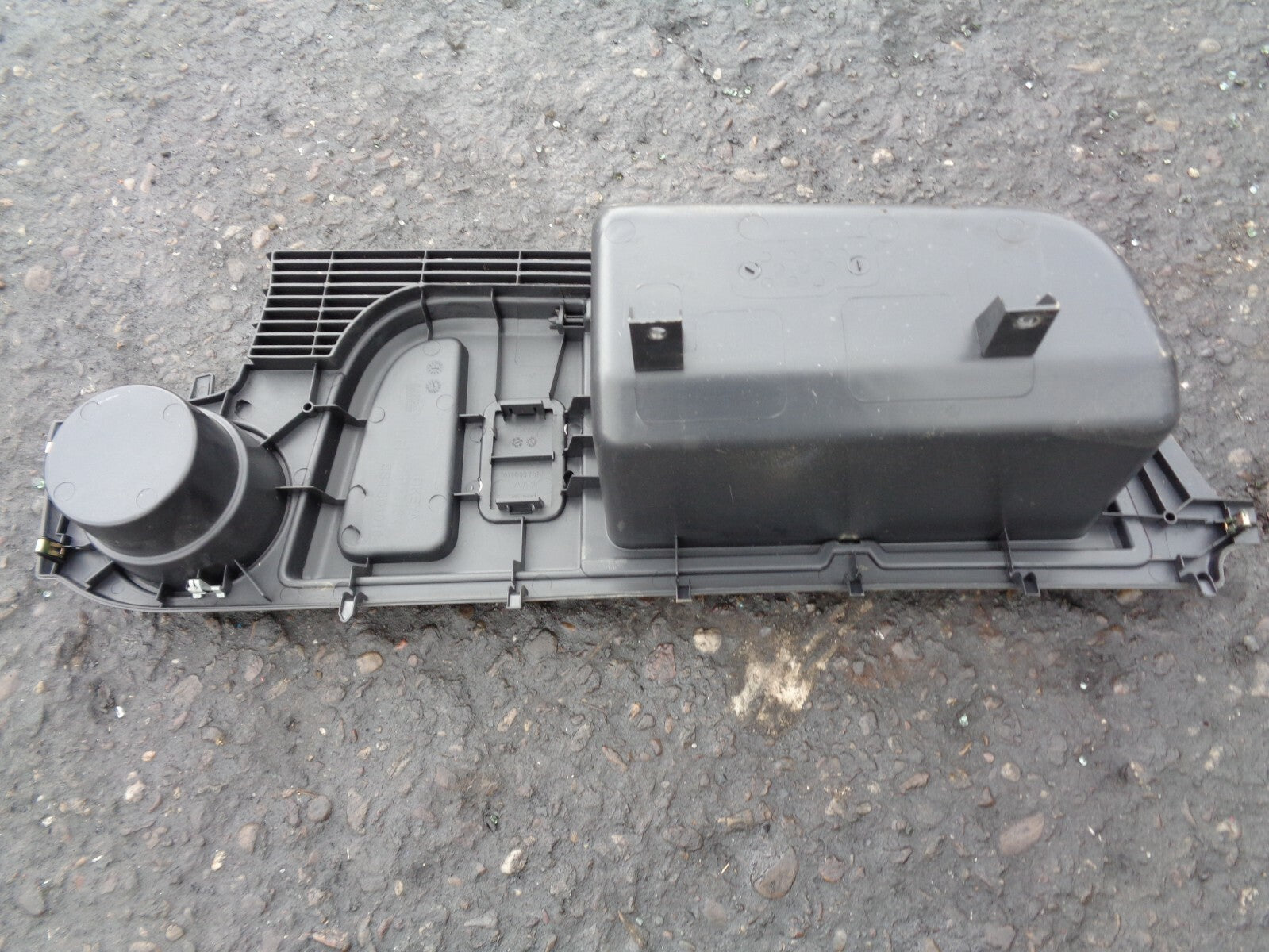 LAND ROVER DISCOVERY 3 2005 PASSENGE SIDE REAR BOOTSTORAGE COMPARTMENT ESJ501010