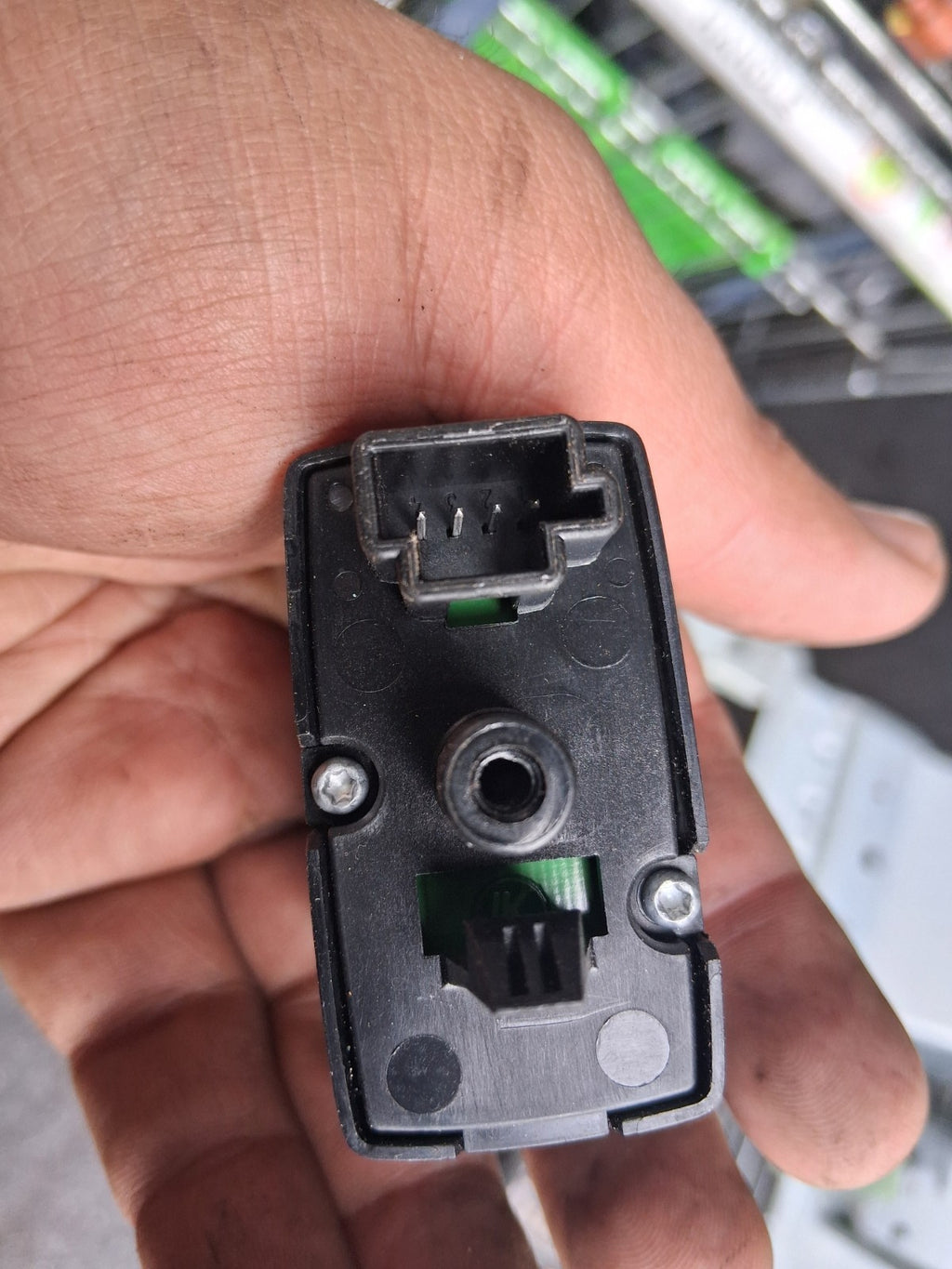 2008 MERCEDES B CLASS W245 NSF PASSENGER SIDE FRONT WINDOW SWITCH A2518200510