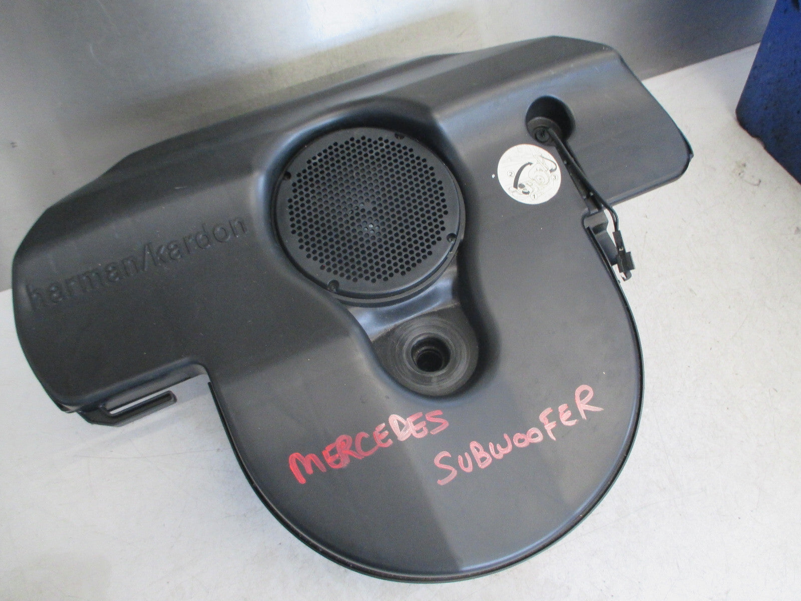 MERCEDES BENZ B CLASS W245 W169 HARMAN KARDON REAR SUBWOOFER A1698201202