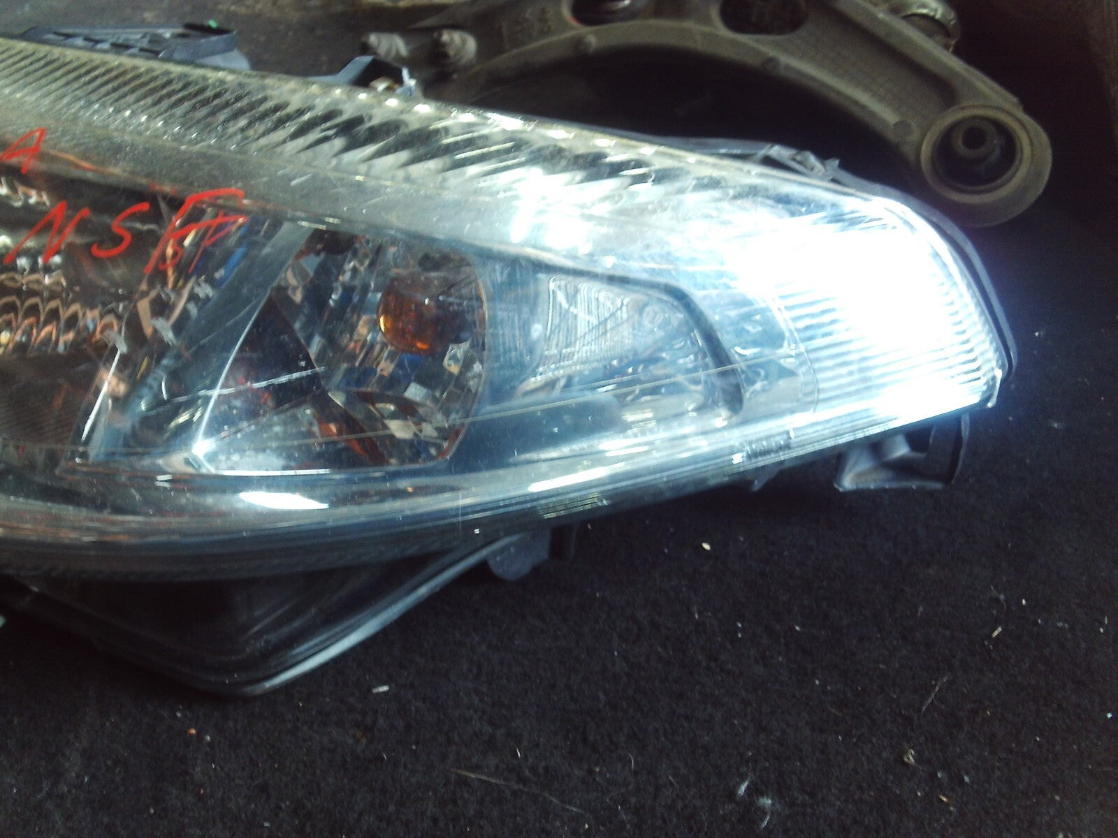RENAULT LAGUNA 2003 MK2 NSF PASSENGER SIDE FRONT LEFT HEADLIGHT