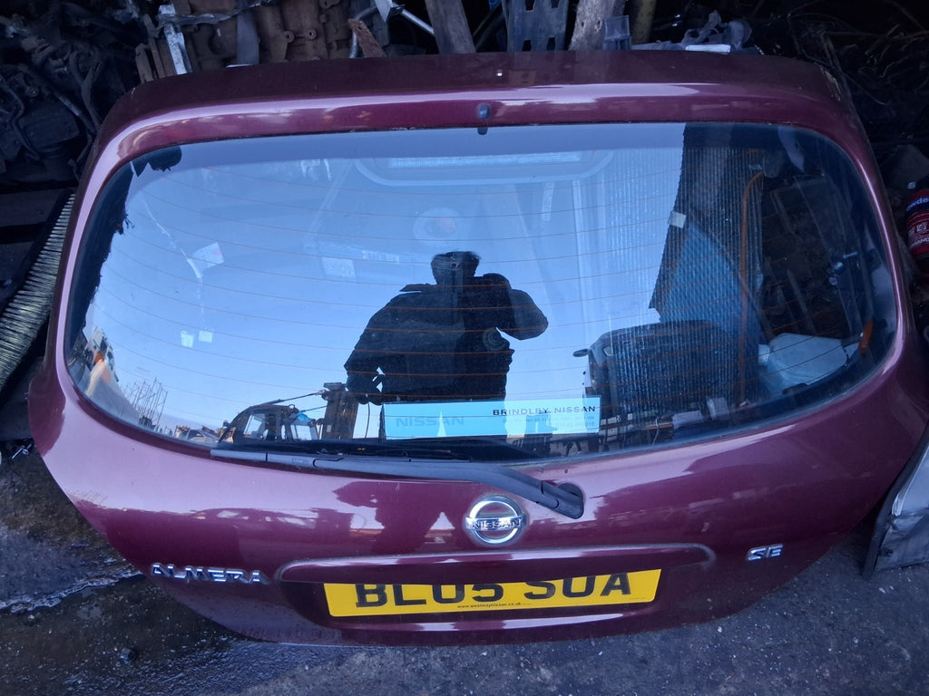 2005 NISSAN ALMERA MK2 REAR COMPLETE TAILGATE BOOTLID RED