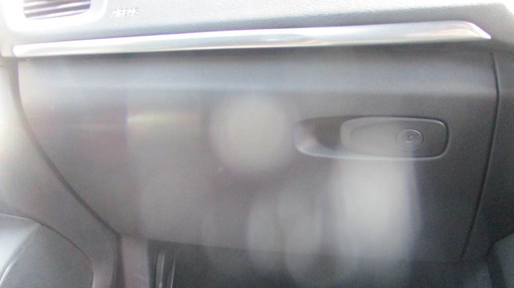 2016 VOLVO V40 R DESIGN STORAGE GLOVE BOX COMPARTMENT