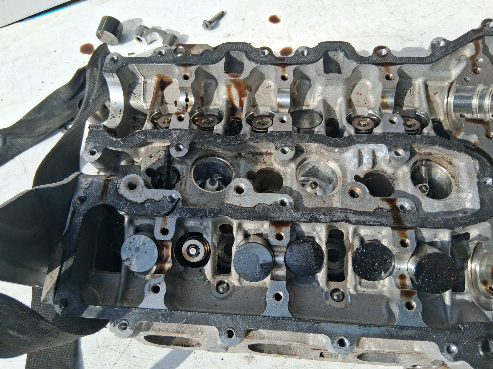 2021 CITROEN C4 MK3 1.2 PETROL ENGINE CYLINDER HEAD WITH VALVES 9810874110