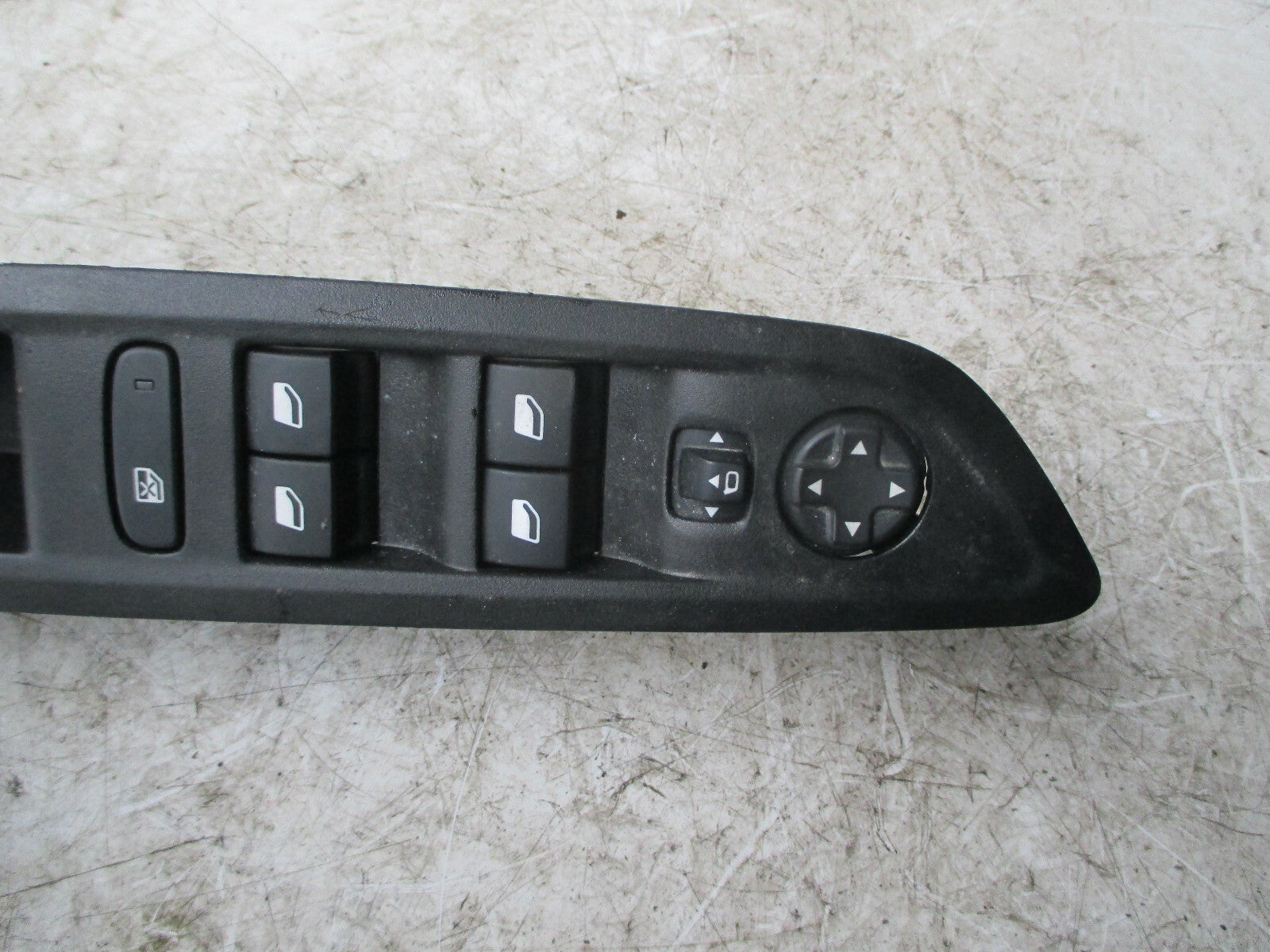 PEUGEOT 2021 OSF DRIVER SIDE FRONT WINDOW MIRROR CONTROL SWITCH 98349233ZD