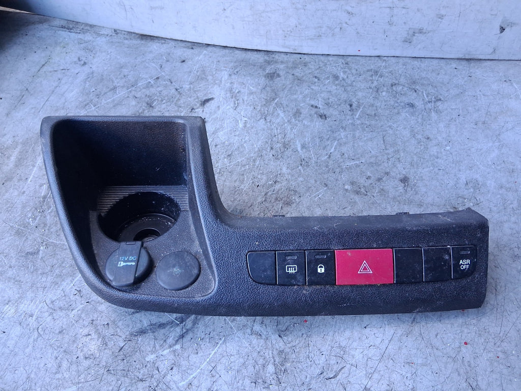 2021 PEUGEOT BOXER MK3 HAZARD SWITCH POWER SOCKET TRIM PANEL 7355861650