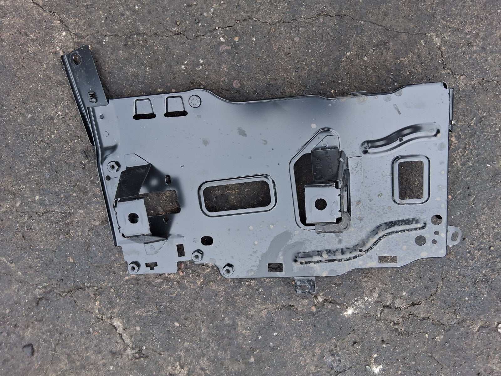 2023 VAUXHALL GRANDLAND BATTERY TRAY BOX METAL MOUNTING 9815288480