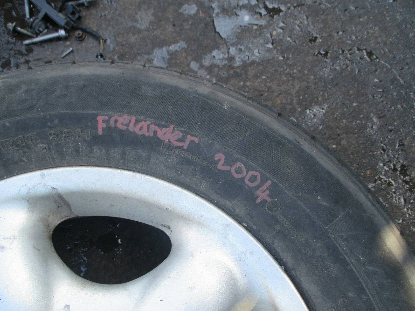 LANDROVER FREELANDER L314 MK1 2004 WHEEL AND TYRE 215 65 16