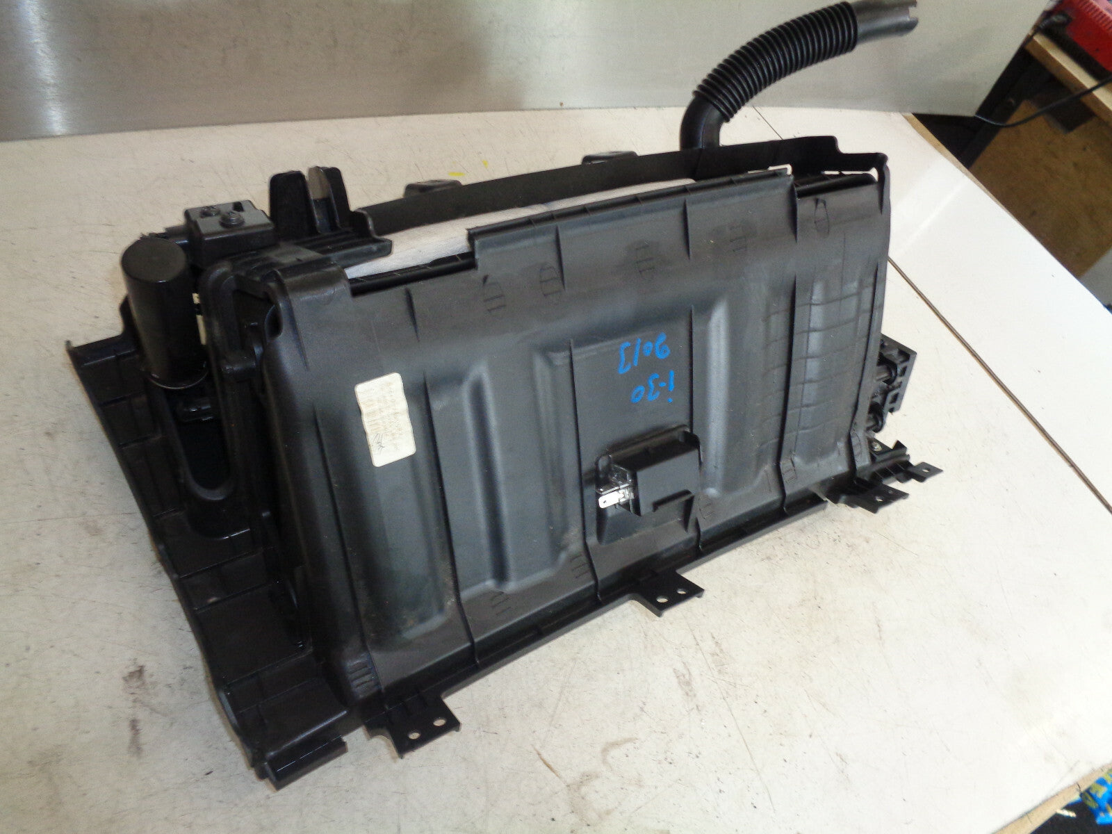 HYUNDAI i30 MK1 2013 HATCHBACK GLOVE BOX STORAGE COMPARTMENT 84540A6900