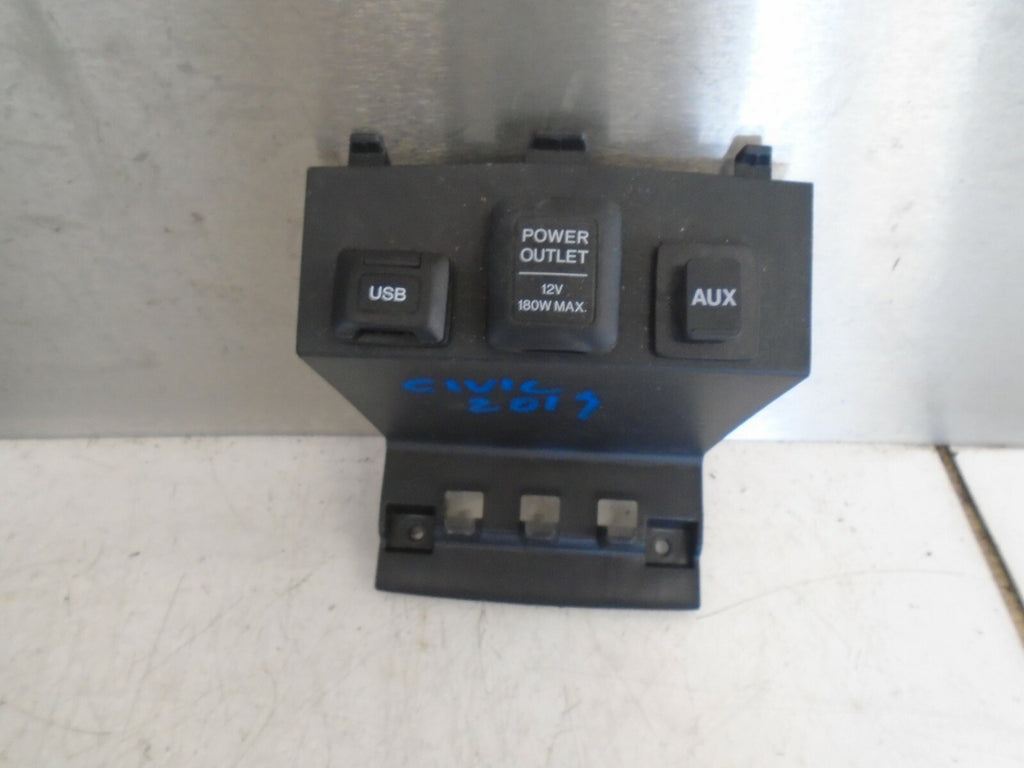 HONDA CIVIC 2015 MK9 12V POWER OUTLET AUX USB SOCKET GN32113930