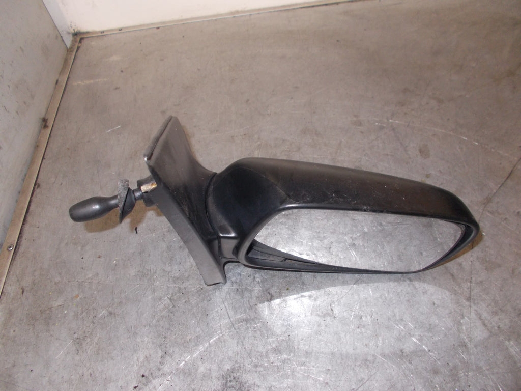 TOYOTA YARIS 2003 OS DRIVER SIDE MANUAL WING MIRROR BLACK 879100D02000