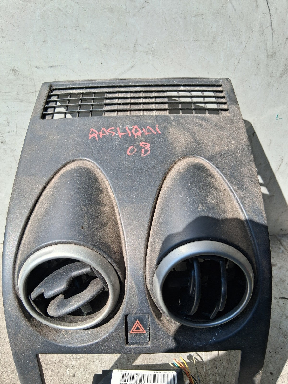 2008 NISSAN QASHQAI J10 MK1 FRONT DASHBOARD CENTRE AIR VENT WITH HAZARD SWITCH