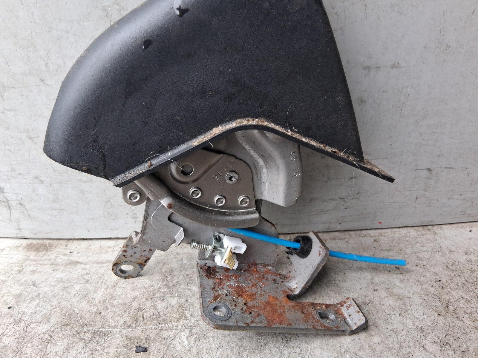 FORD FIESTA MK7 2016 MANUAL HANDBRAKE PARKING BRAKE LEVER MECHANISM