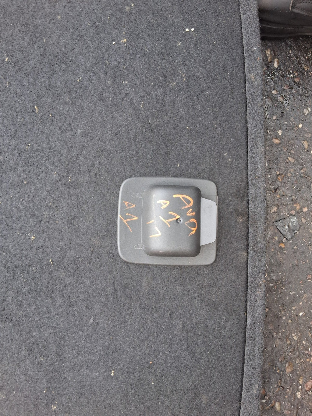 2017 AUDI A1 8X REAR BOOT CARPET FLOOR COVER