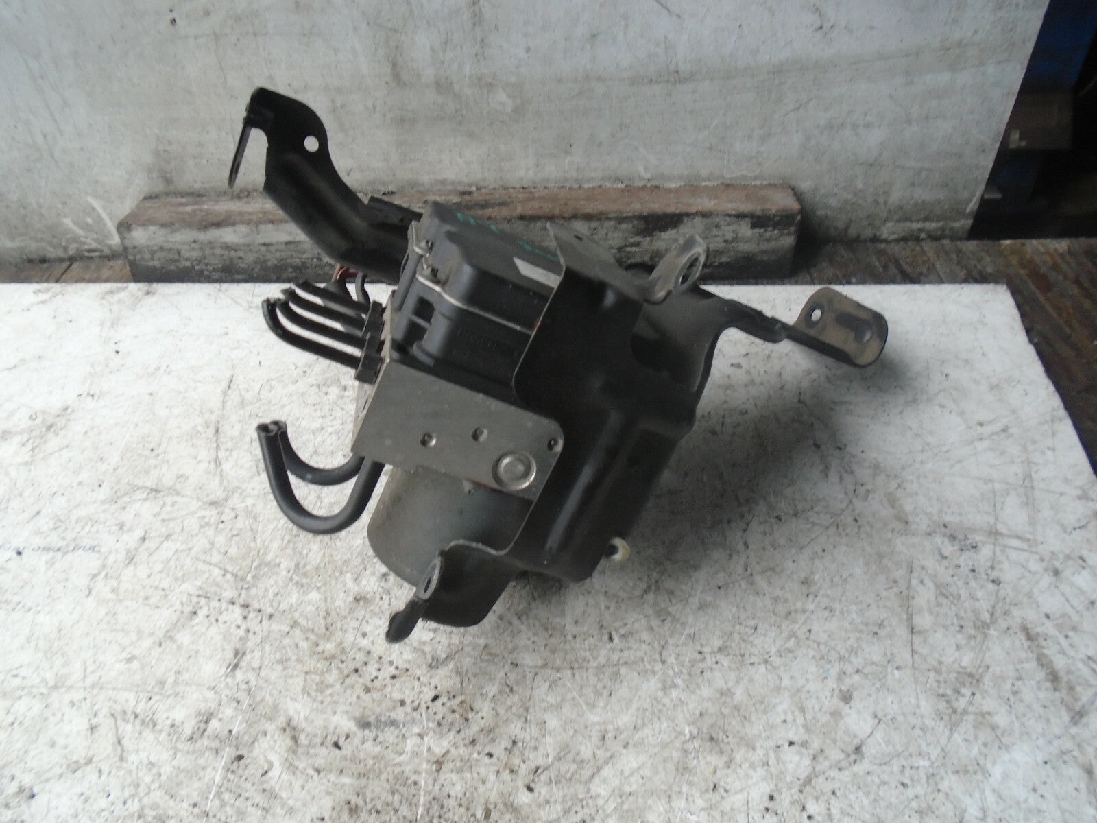AUDI A4 2007 B7 2.0 TDI DIESEL ABS PUMP & MODULATOR 8E0614517BF