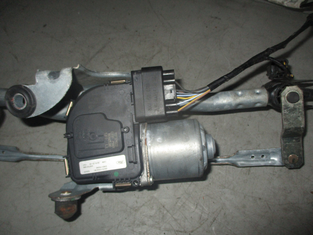 FORD ECOSPORT 2018 FRONT WIPER MOTOR & LINKAGES GN1517504BC