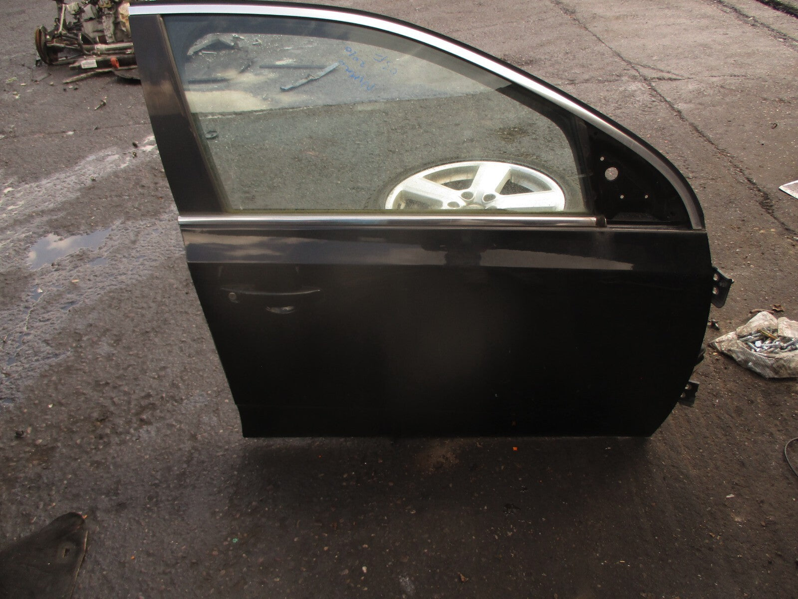 2010 FORD DORCHESTER COLEMAN MILNE OSF DRIVER SIDE FRONT RIGHT DOOR BLACK