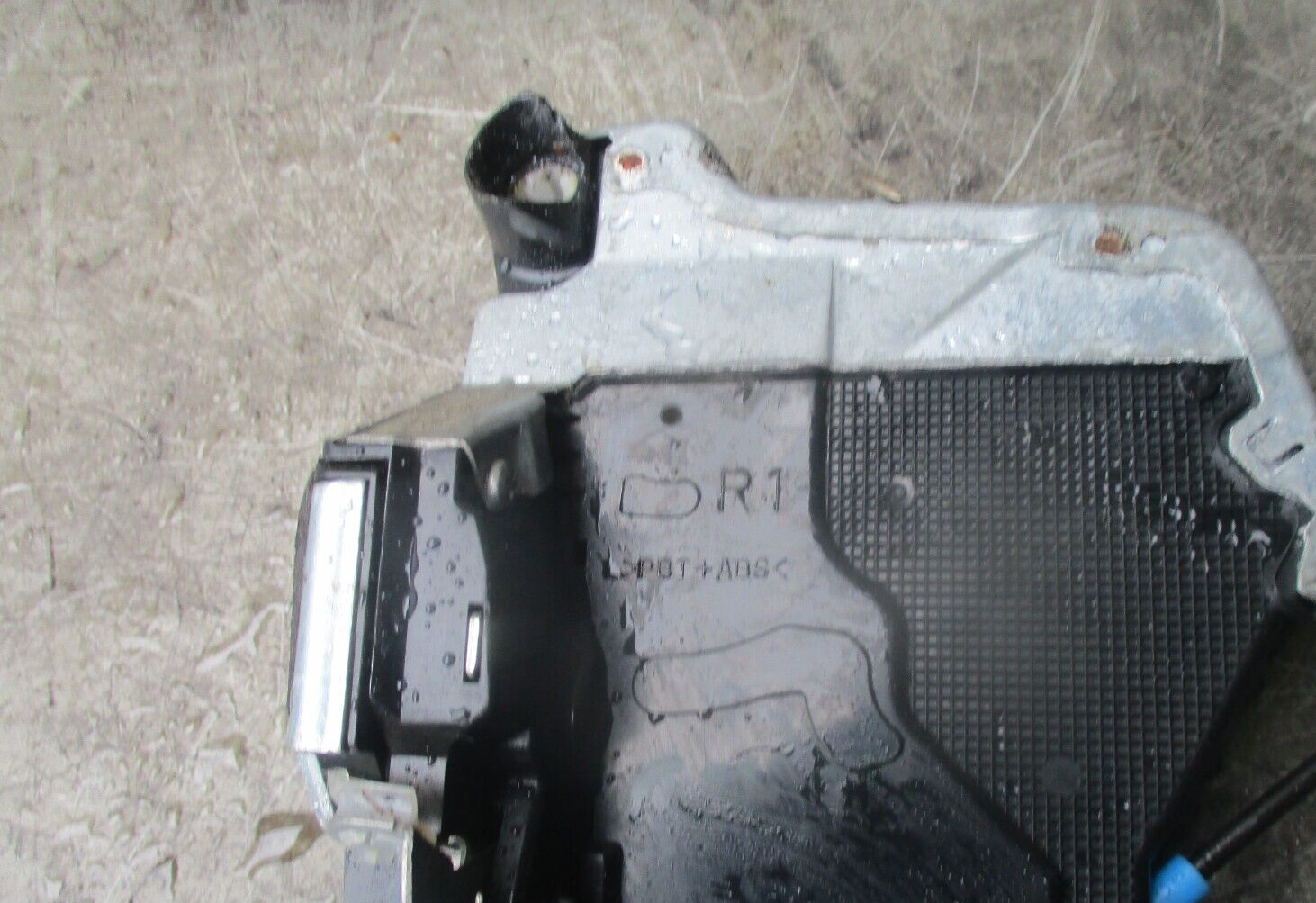 2009 LEXUS IS 220 OFS DRIVERS FRONT SIDE REAR DOOR LOCK MECHANISM PBT ASA-0F20