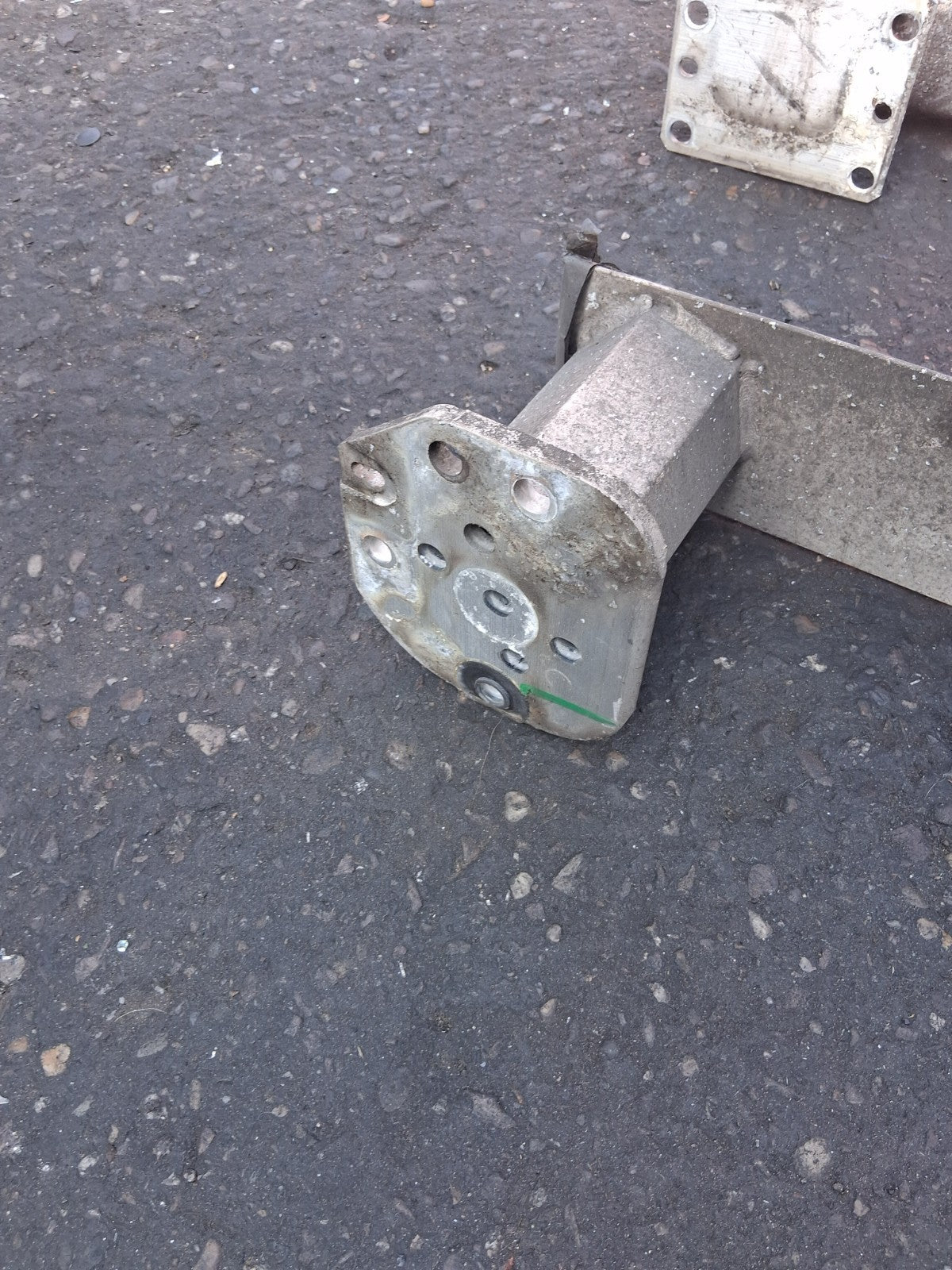 2013 CITROEN C4 MK2 FRONT BUMPER CRASH IMPACT REINFORCEMENT BAR