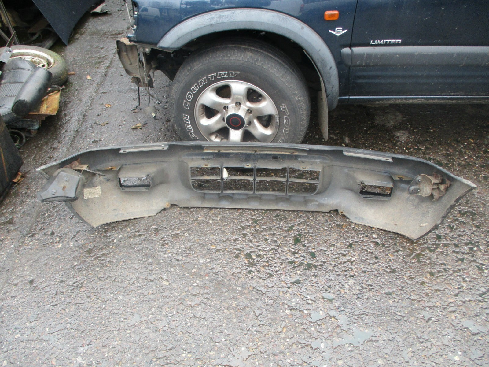 VAUXHALL FRONTERA 2000 FRONT COMPLETE BUMPER BLUE