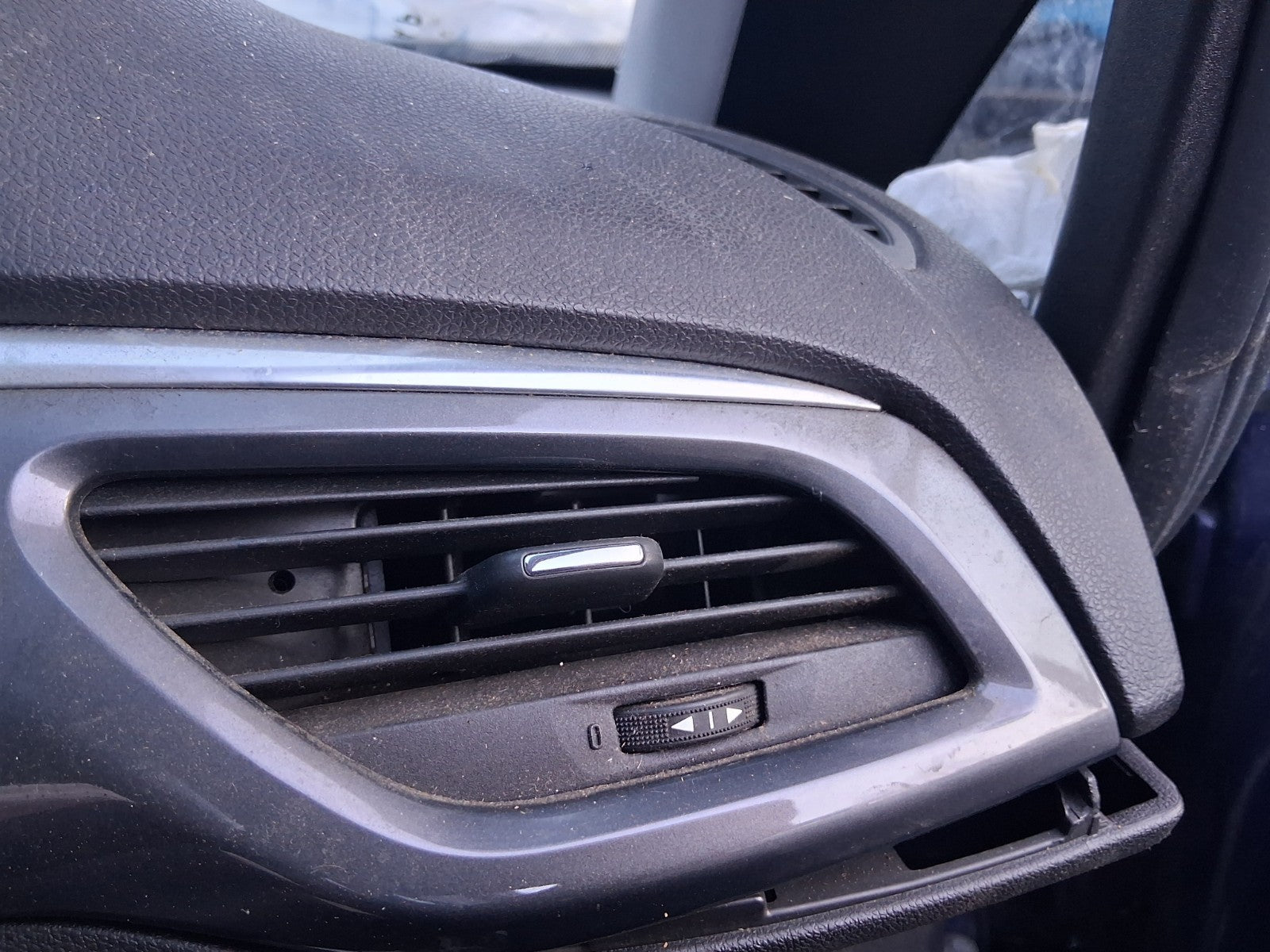 2016 VAUXHALL CORSA E OSF DRIVER SIDE FRONT RIGHT AIR VENT