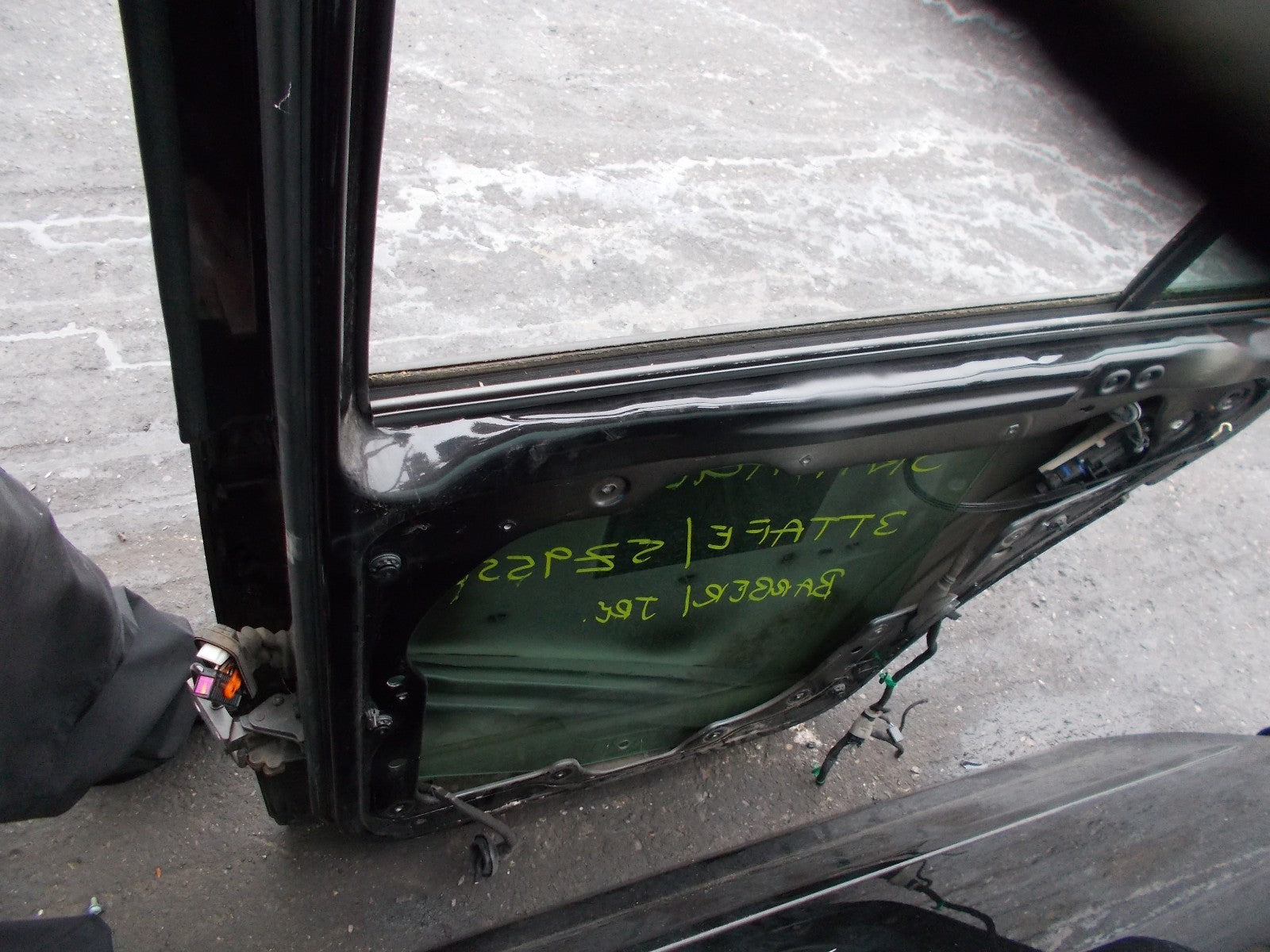 VOLKSWAGEN TOURAN 2004 OSR DRIVER SIDE REAR DOOR BLACK LC9Z