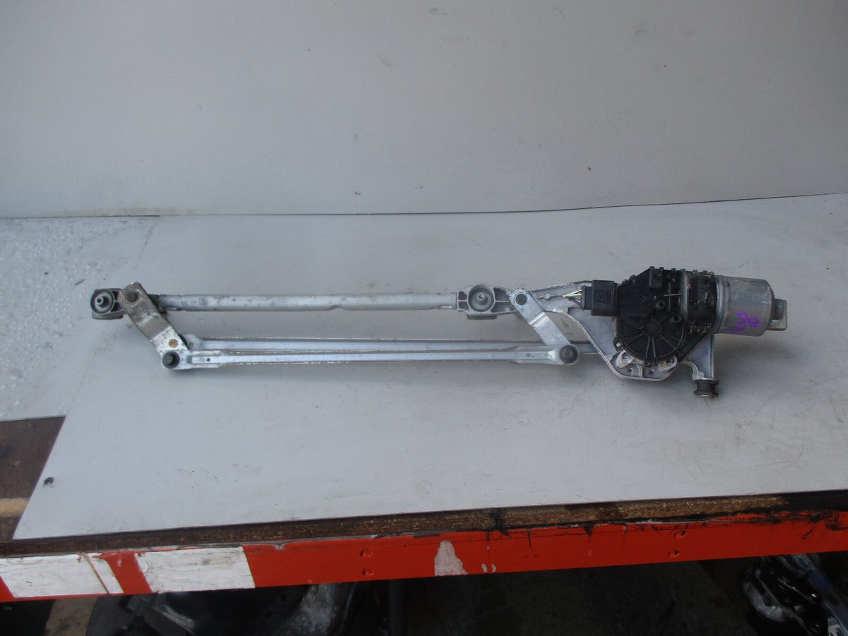 FORD FOCUS 2010 FRONT WIPER MOTOR & LINKAGES 4M5117508BA