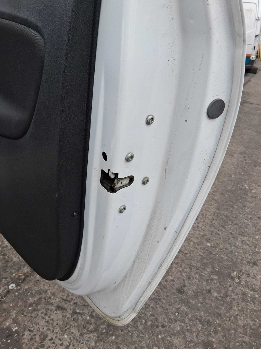 2019 VAUXHALL CORSA E 3 DOOR OS DRIVER SIDE RIGHT DOOR LOCK MECHANISM