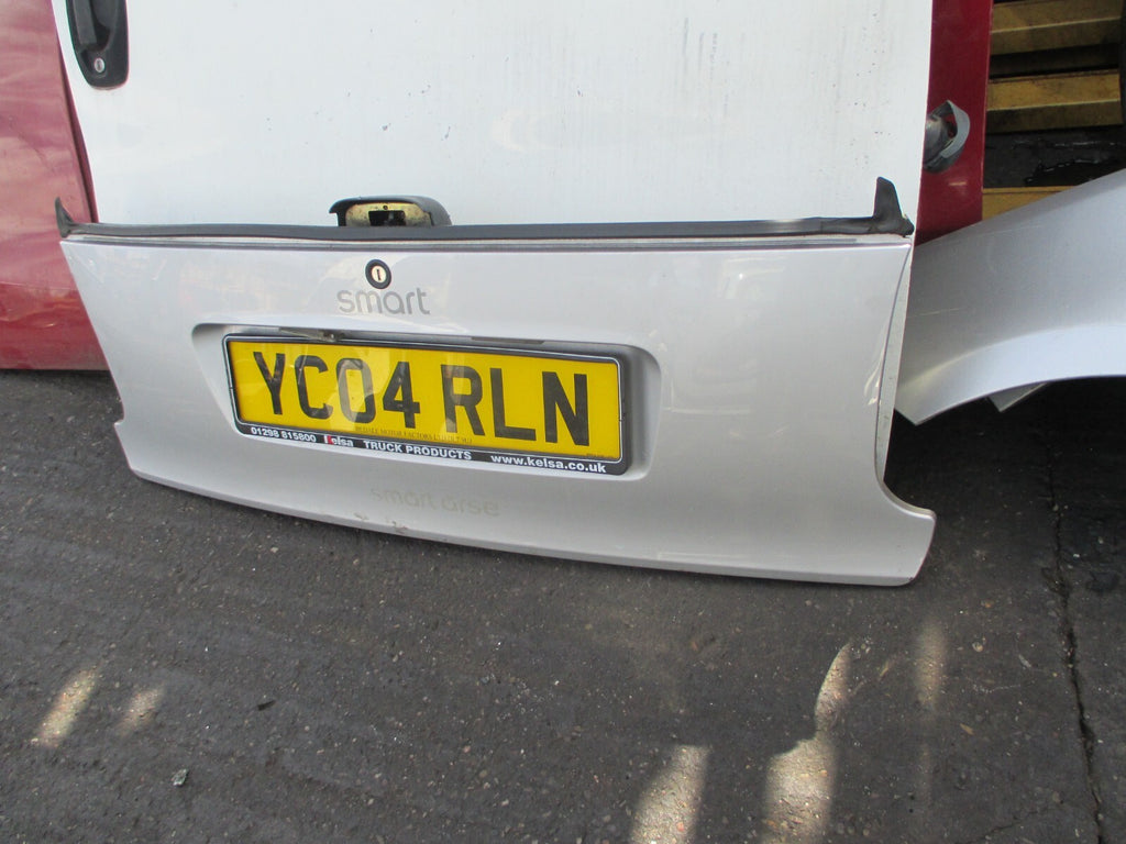 SMART CITY FORTWO COMPLETE LOWER TAILGATE BOOT HATCH SILVER
