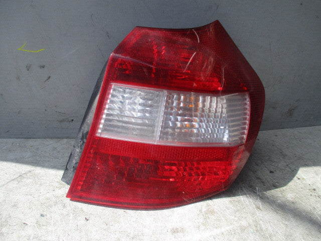 2004 BMW 1 SERIES E87 DRIVER SIDE REAR TAIL LIGHT LAMP
