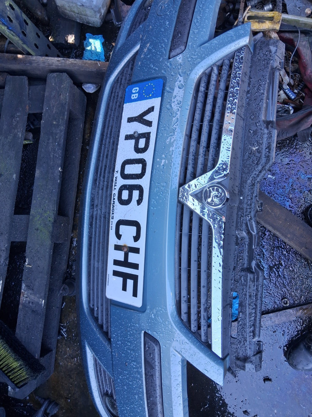 2006 VAUXHALL CORSA C COMPLETE FRONT BUMPER CHROME GRILL BADGE GRILLE BLUE