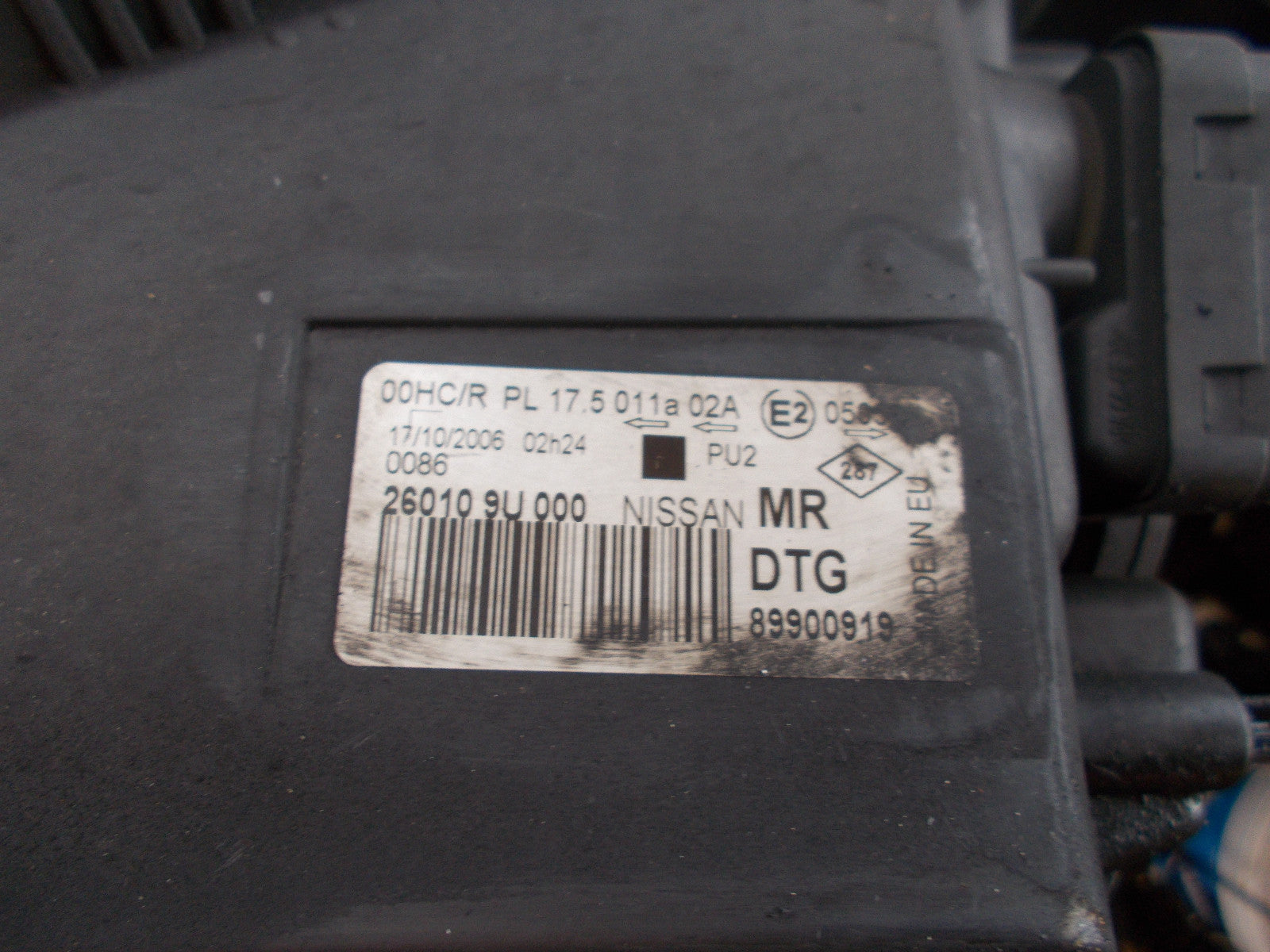 NISSAN NOTE E11 (MK1) 2007 DRIVER OFF SIDE HEADLIGHT 260109U000 HEAD LIGHT