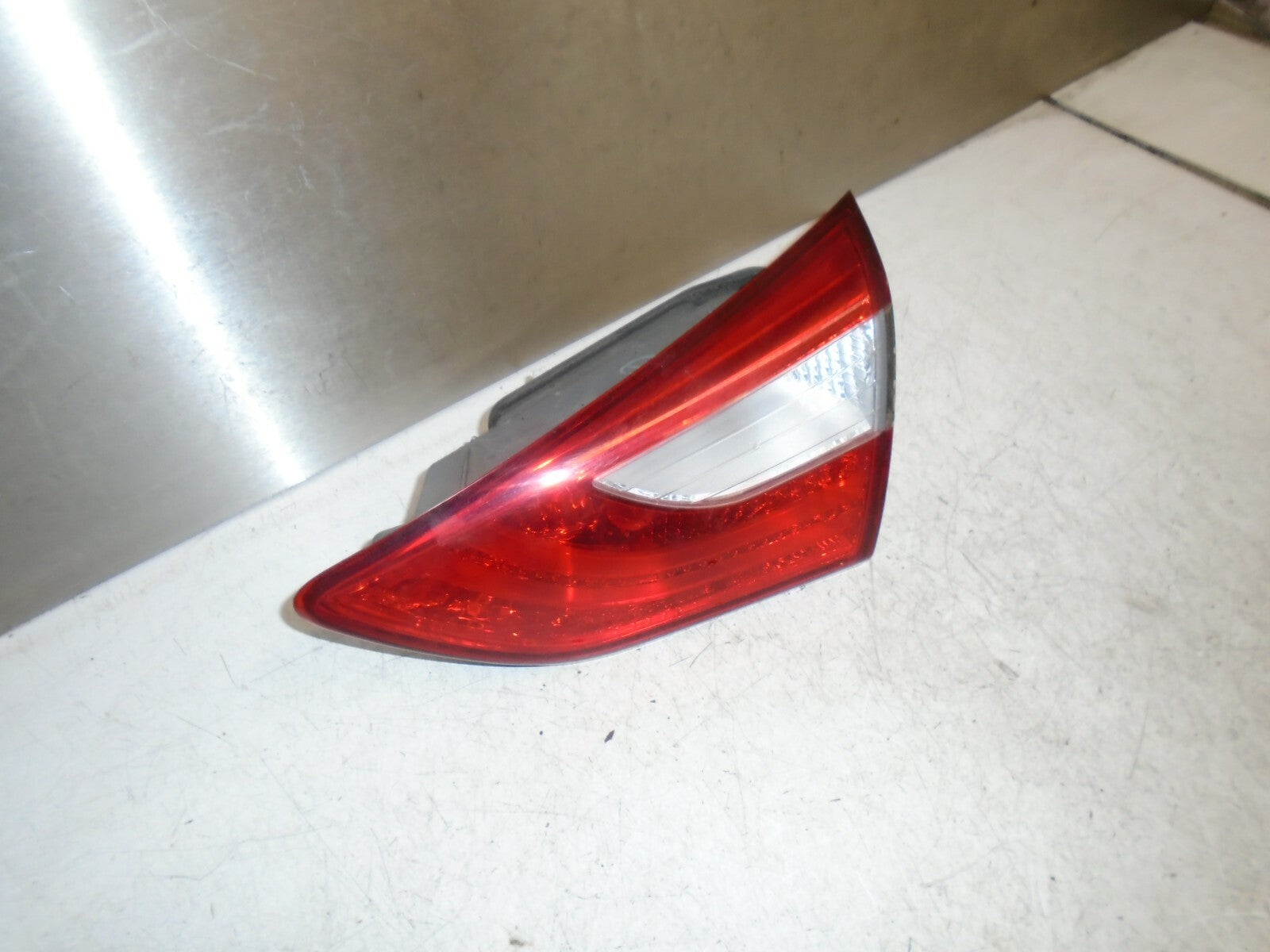 HYUNDAI I30 GD (MK2) 2012-2017 DRIVER OFF SIDE REAR TAILGATE INNER REAR LIGHT
