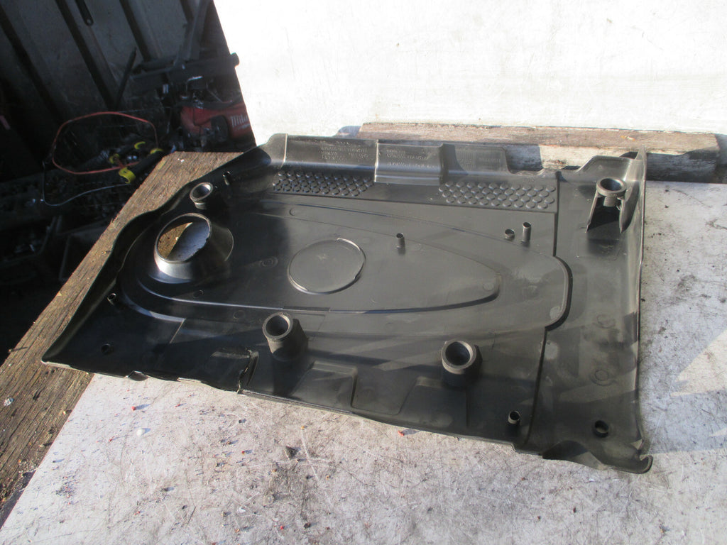VAUXHALL ASTRA J 2011 2.0 DIESEL ENGINE COVER 31567156