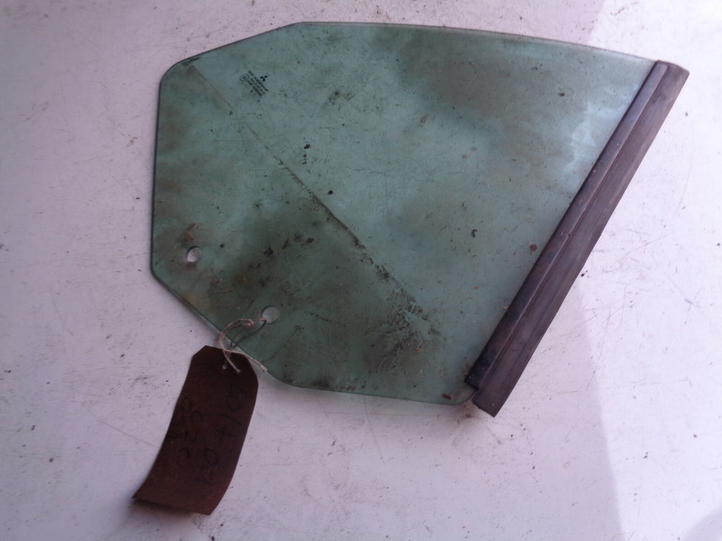 MITSUBISHI COLT CZC MK1 OSR DRIVER SIDE REAR QUARTER GLASS