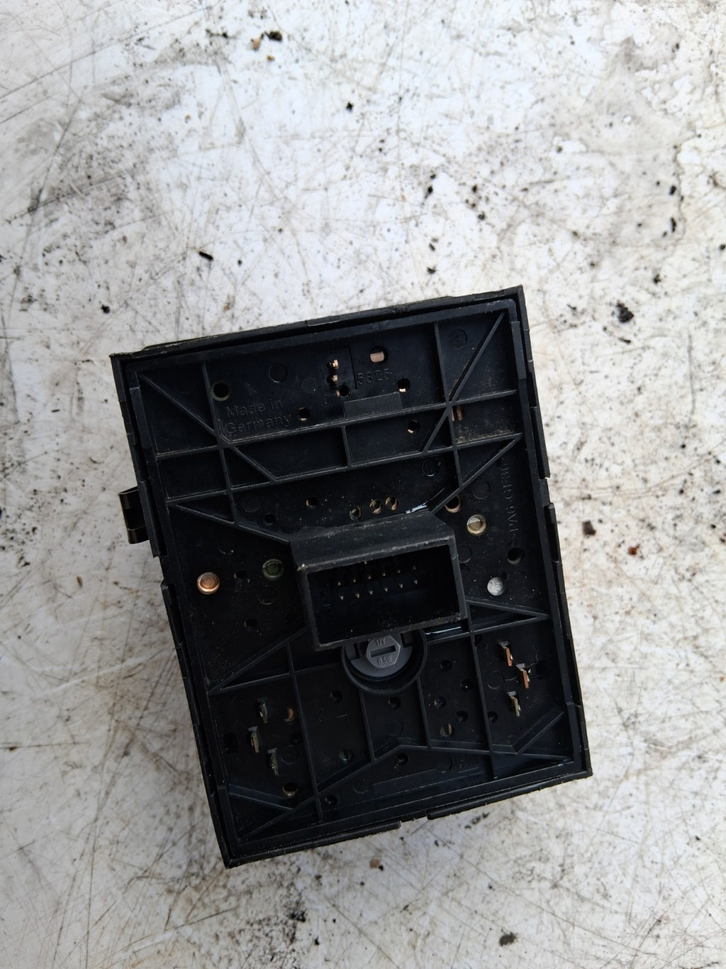 2005 VAUXHALL CORSA C HEADLIGHT ADJUSTER CONTROL SWITCH PANEL 9116608