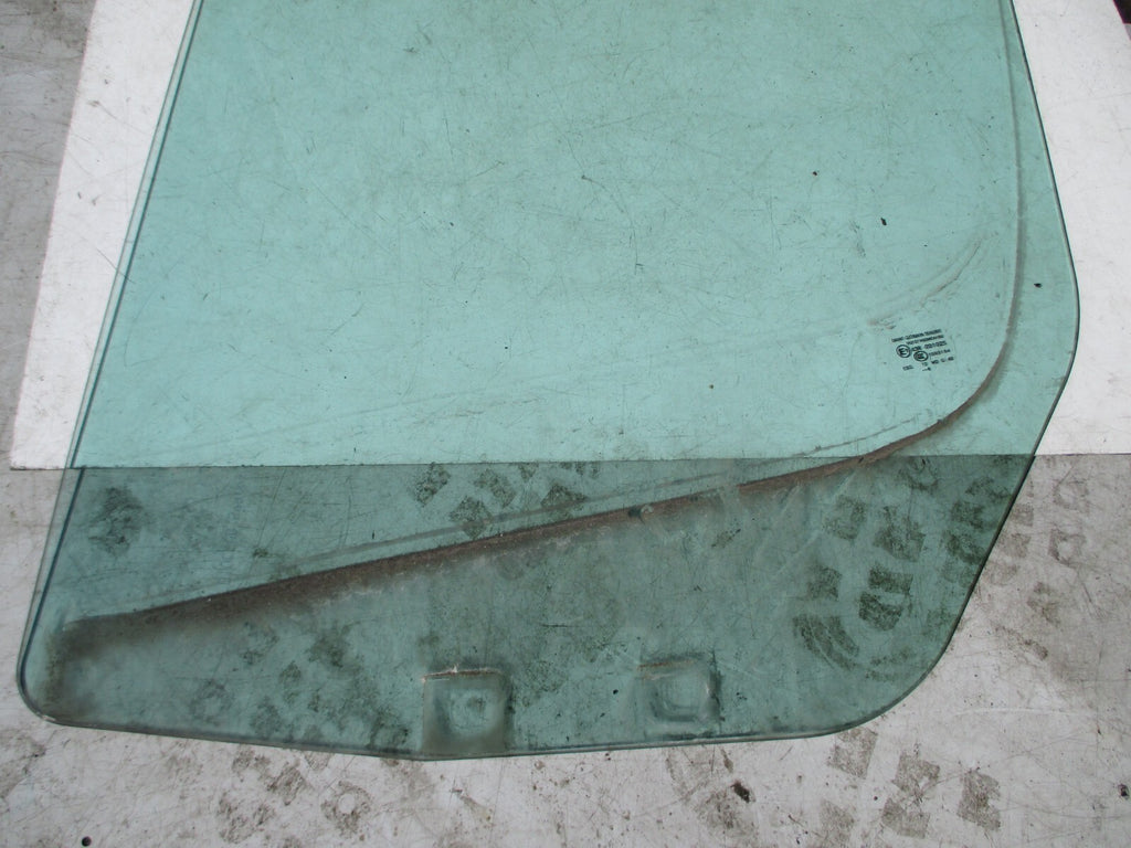 VW VOLKSWAGEN CRAFTER 2015 NSF PASSENGER SIDE FRONT DOOR WINDOW GLASS 43R-001025