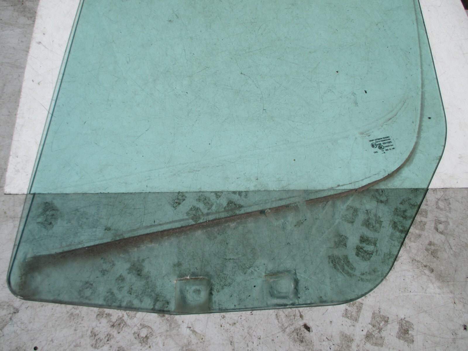 VW VOLKSWAGEN CRAFTER 2015 NSF PASSENGER SIDE FRONT DOOR WINDOW GLASS 43R-001025