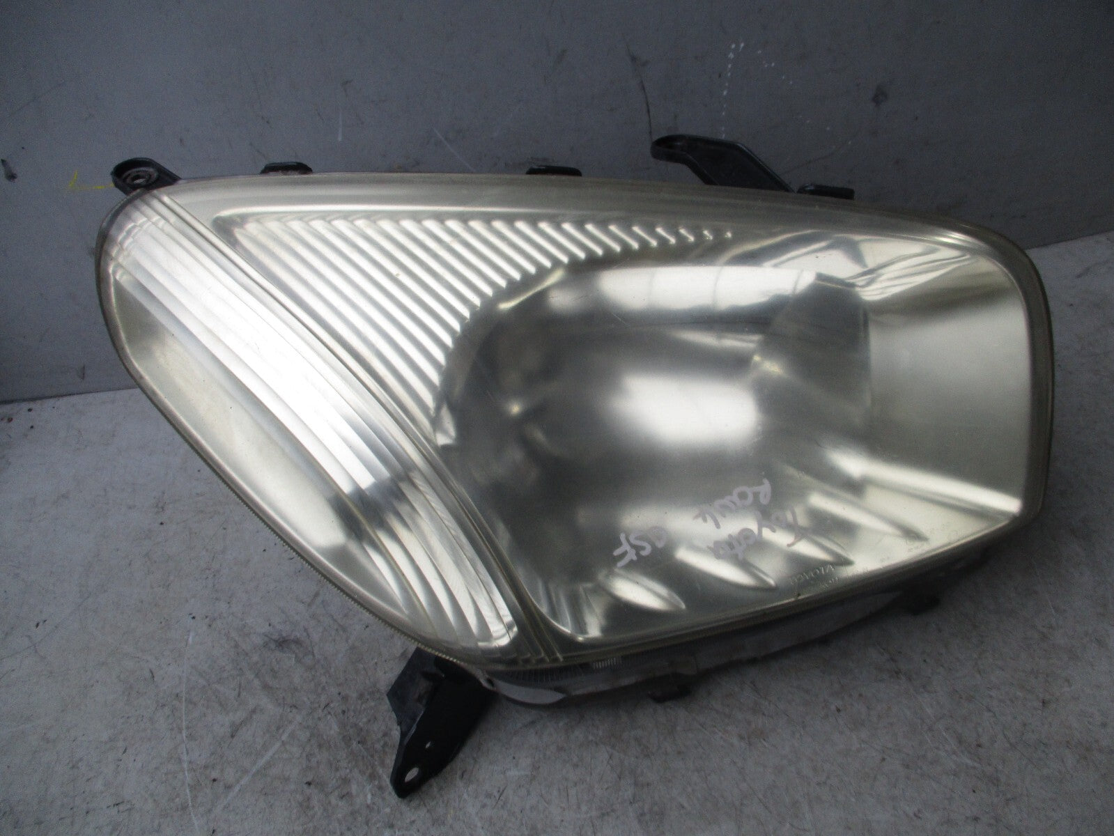 TOYOTA RAV 4 MK2 2003 OSF DRIVER SIDE FRONT HEADLIGHT HEADLAMP