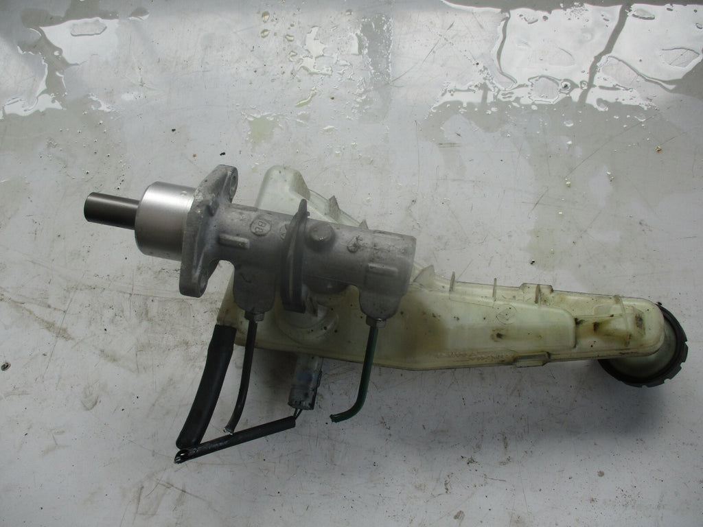 RENAULT CLIO MK3 BRAKE MASTER CYLINDER BOTTLE RESERVOIR