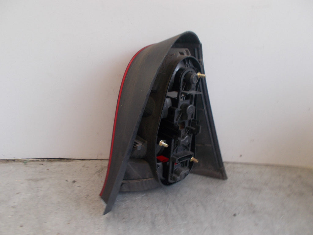 2002 MERCEDES A-CLASS A140 NS/ PASSENGER SIDE REAR LIGHT