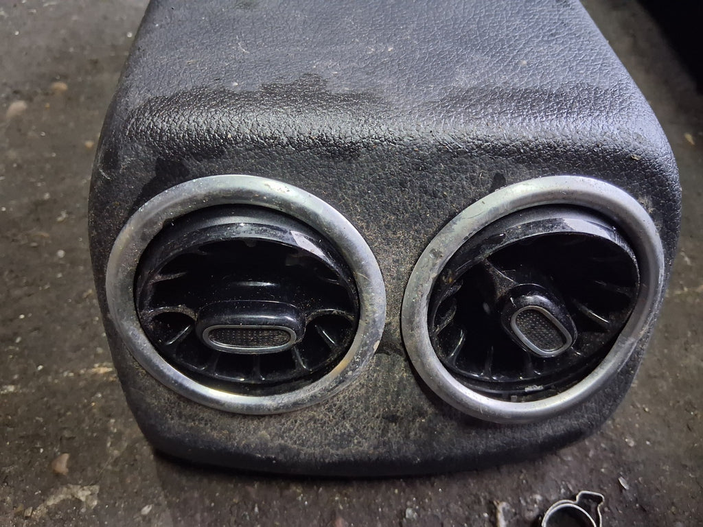 2021 MERCEDES A CLASS V177 COMPLETE CENTRE CONSOLE WITH TOUCH PAD AIR VENT
