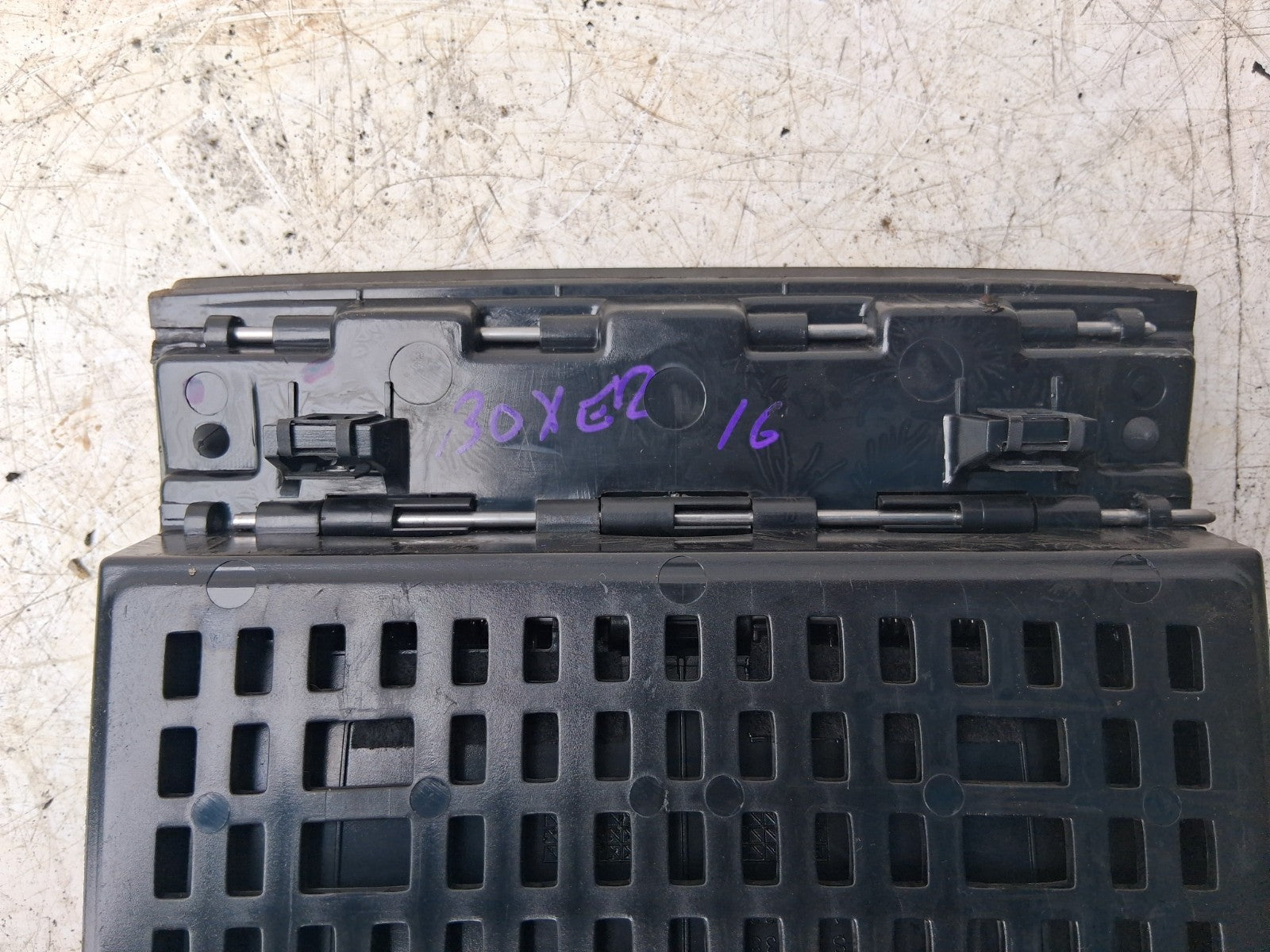 2016 PEUGEOT BOXER MK3 FRONT DASH STORAGE COMPARTMENT CLIP BOARD 1308188070