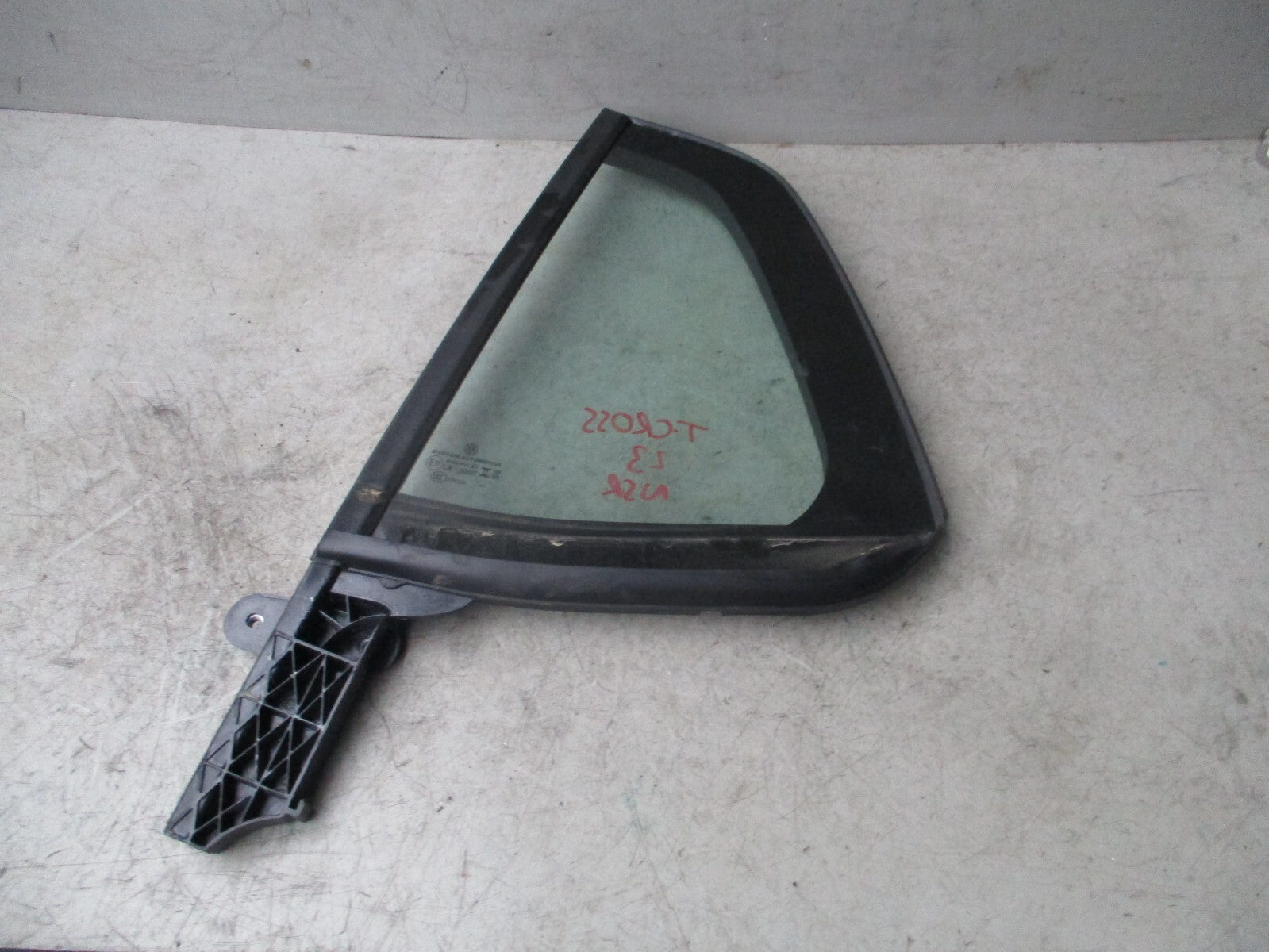 VW VOLKSWAGEN T CROSS 2023 NS PASSENGER SIDE REAR QUARTER WINDOW GLASS 2GM845213