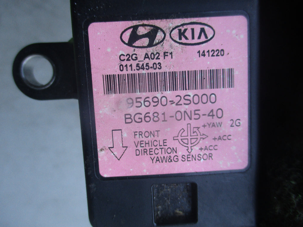 HYUNDAI IX35 2015 YAW RATE SPEED SENSOR 956902S000