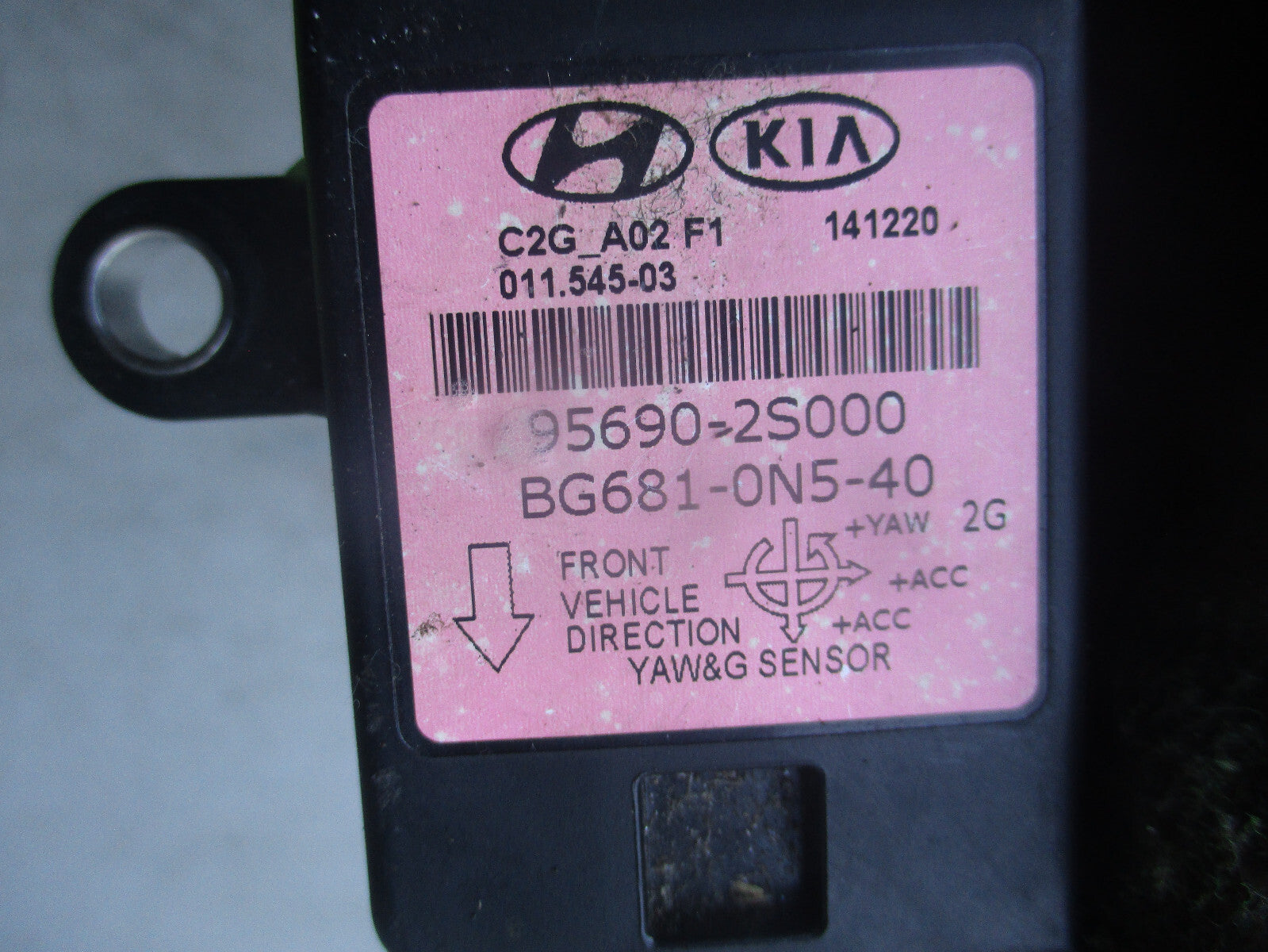 HYUNDAI IX35 2015 YAW RATE SPEED SENSOR 956902S000
