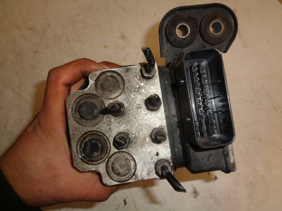 RENAULT CLIO 2008 MK3 1.9 TDI ABS PUMP & CONTROL MODULE 15113910