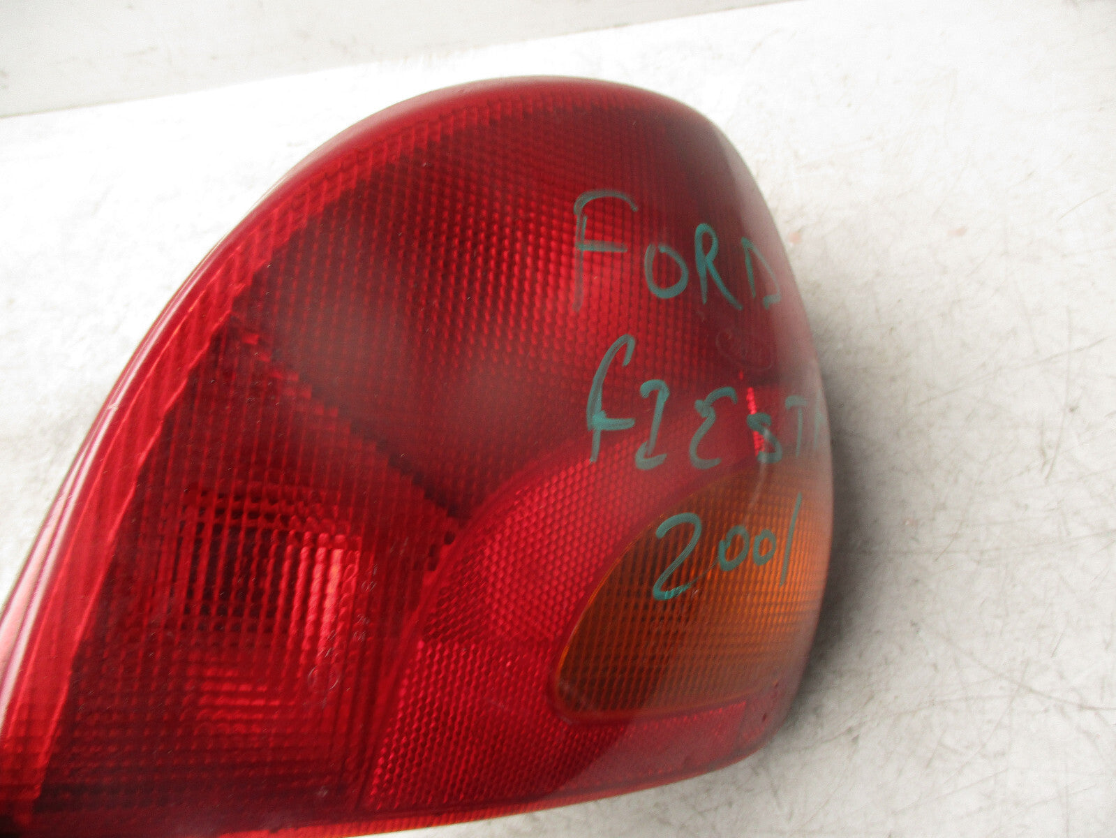 2001 FORD FIESTA OSR DRIVER SIDE SIDE REAR TAILLAMP TAIL LIGHT 96FG13N004