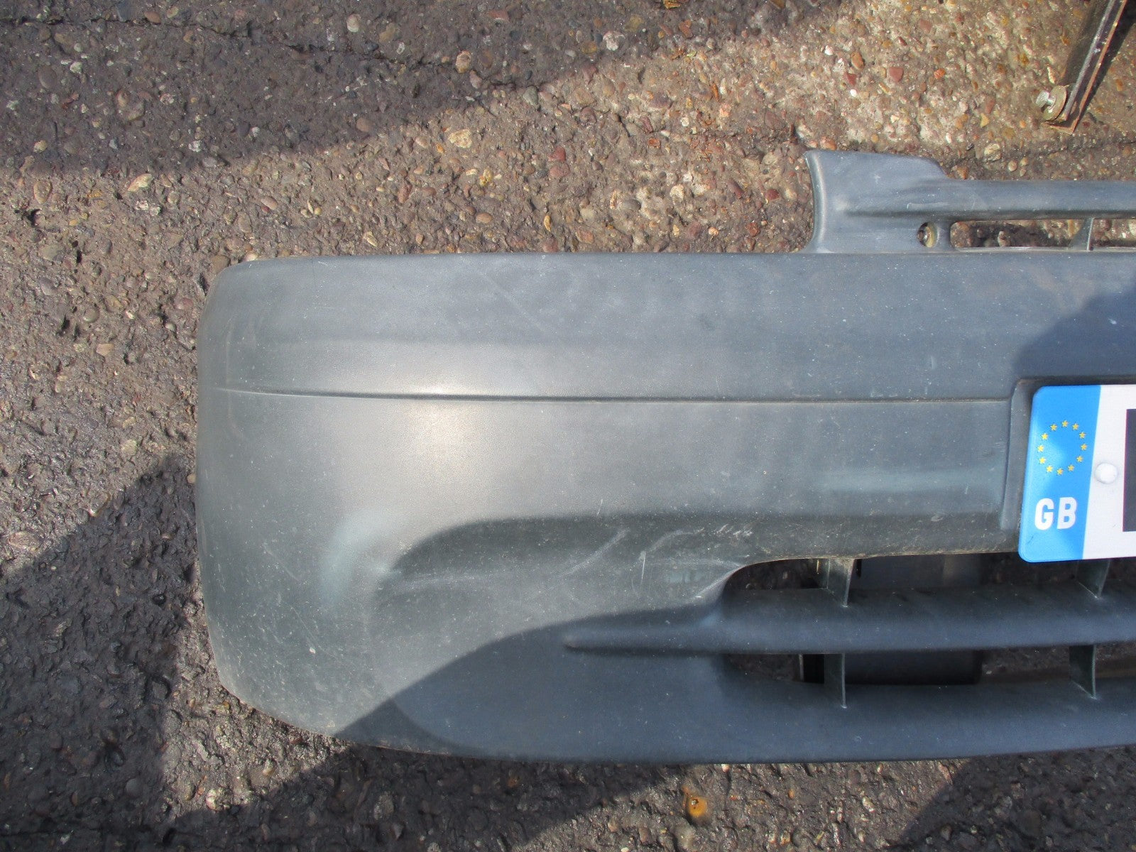 RENAULT KANGOO MK1 PH1 2000 COMPLETE PLASTIC FRONT BUMPER BLACK
