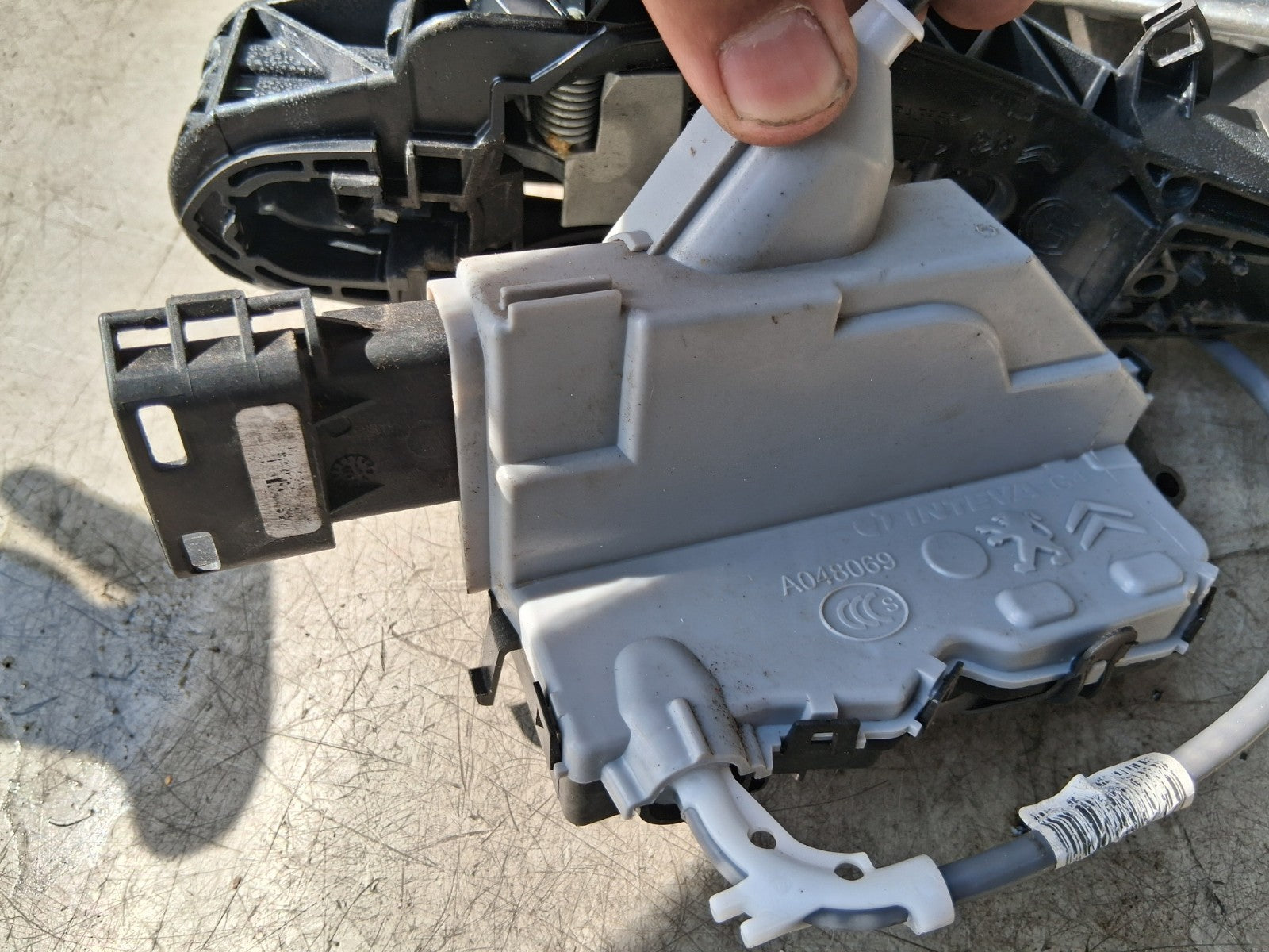 2019 PEUGEOT 5008 MK2 NSR PASSENGER SIDE REAR DOOR LOCK MECHANISM